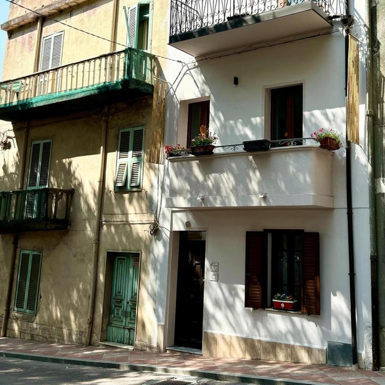 Casa Del Corso Hotel Dorgali Ngoại thất bức ảnh