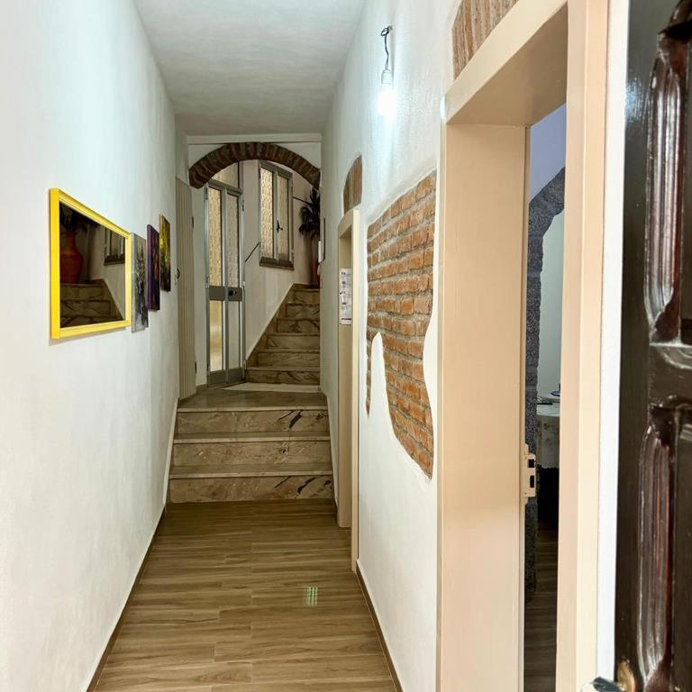 Casa Del Corso Hotel Dorgali Ngoại thất bức ảnh