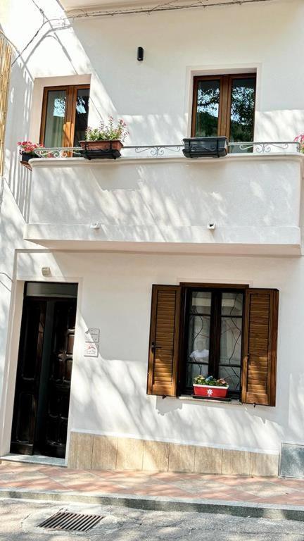 Casa Del Corso Hotel Dorgali Ngoại thất bức ảnh
