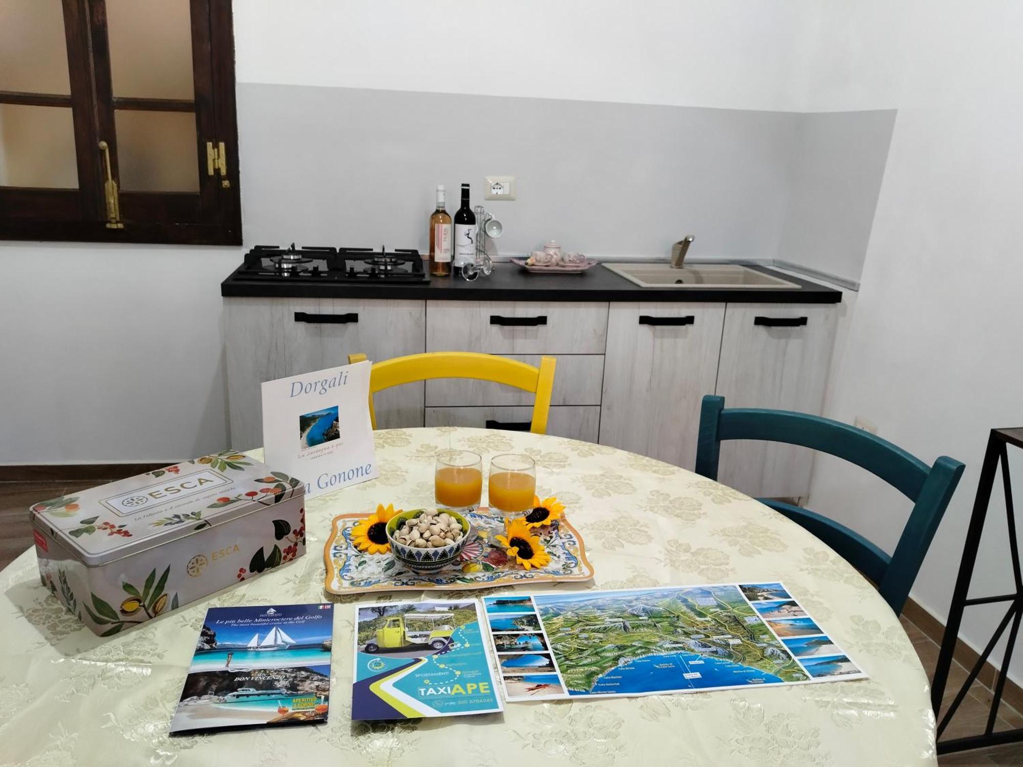 Casa Del Corso Hotel Dorgali Ngoại thất bức ảnh